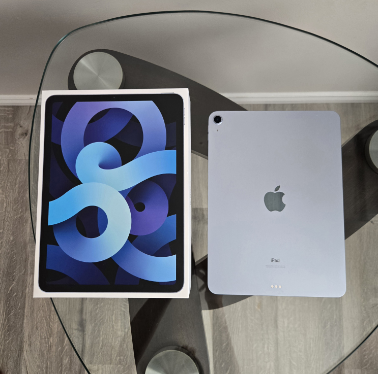 Ipad Air 4 [SKY BLUE 64GB] *Mint Condition Barely Used*