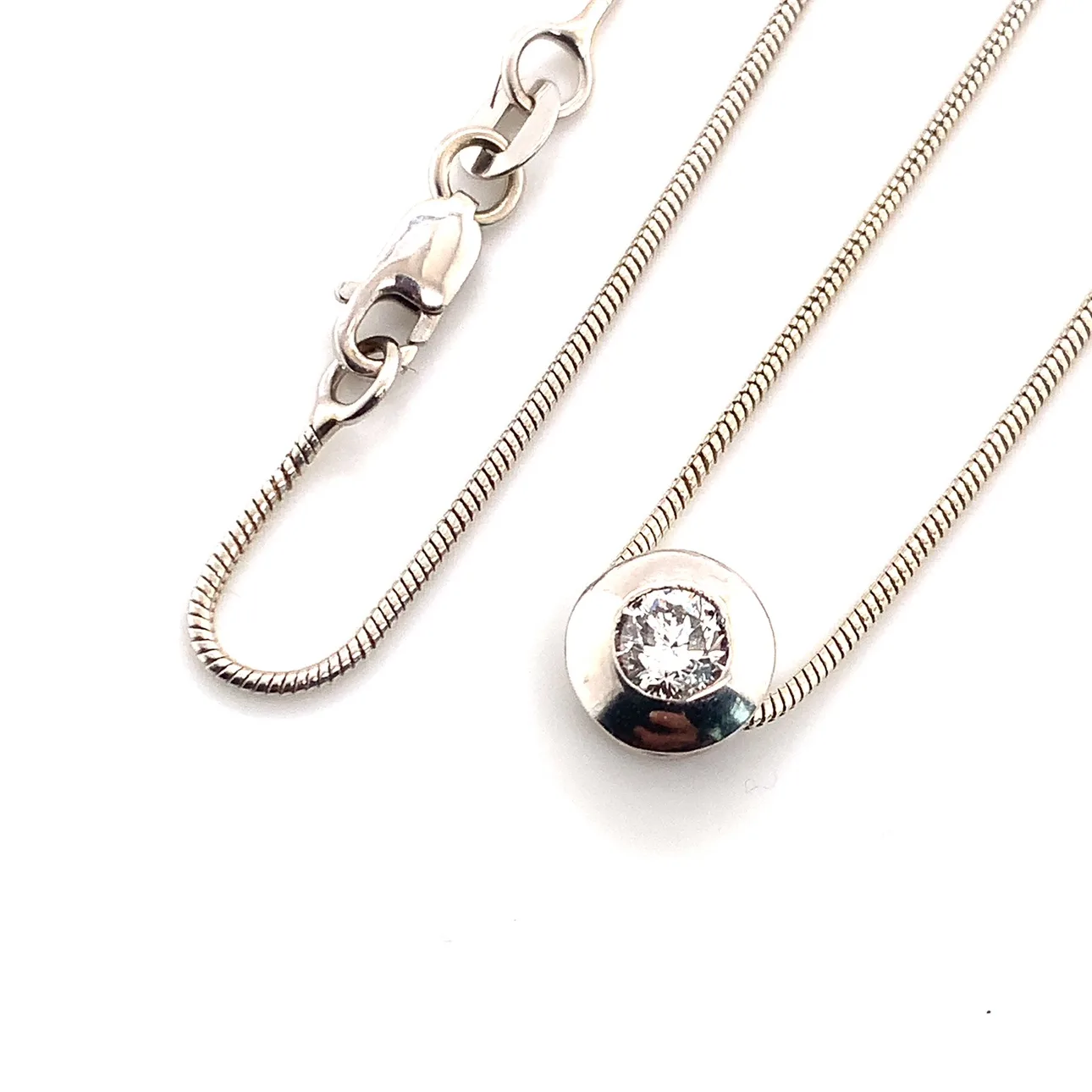 14k White gold 0.27Ct Solitaire Diamond Necklace image indicator(2)