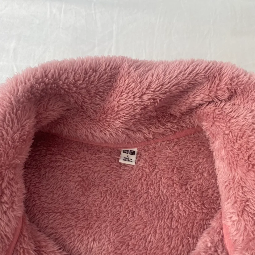 Uniqlo Pink Fleece Jacket image indicator(2)