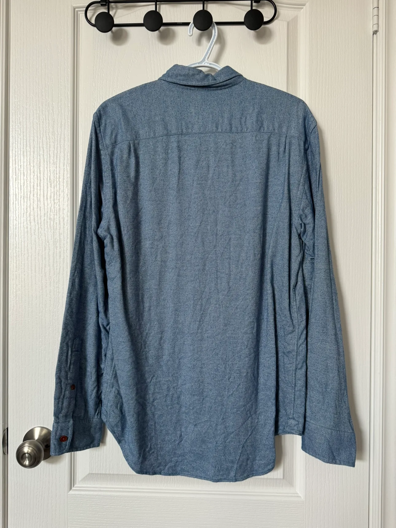 Club Monaco Men's Slim Fit Button Up Shirt image indicator(2)