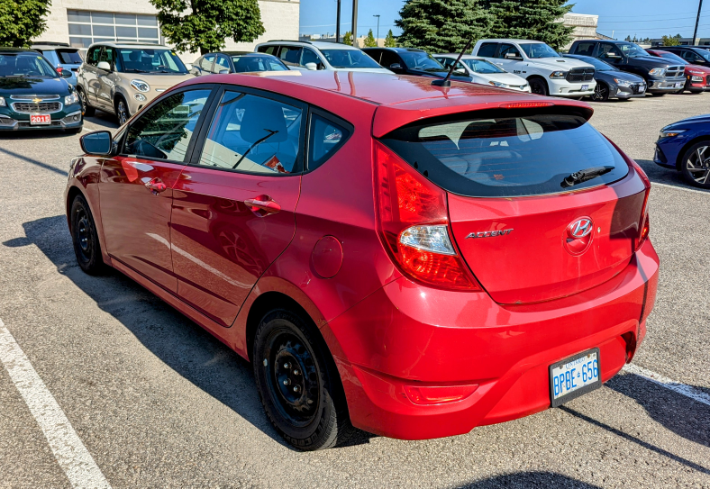 2012 Hyundai Accent GL *New Battery, Remote Starter and more* - photo 4