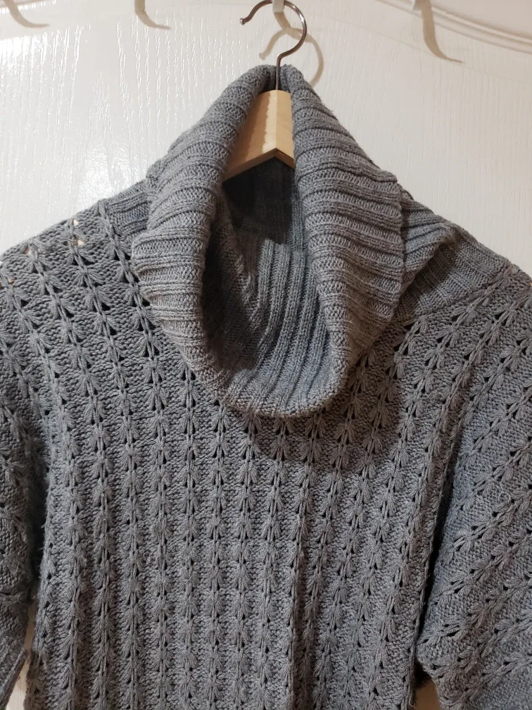 Grey Knit Sweater image indicator(2)