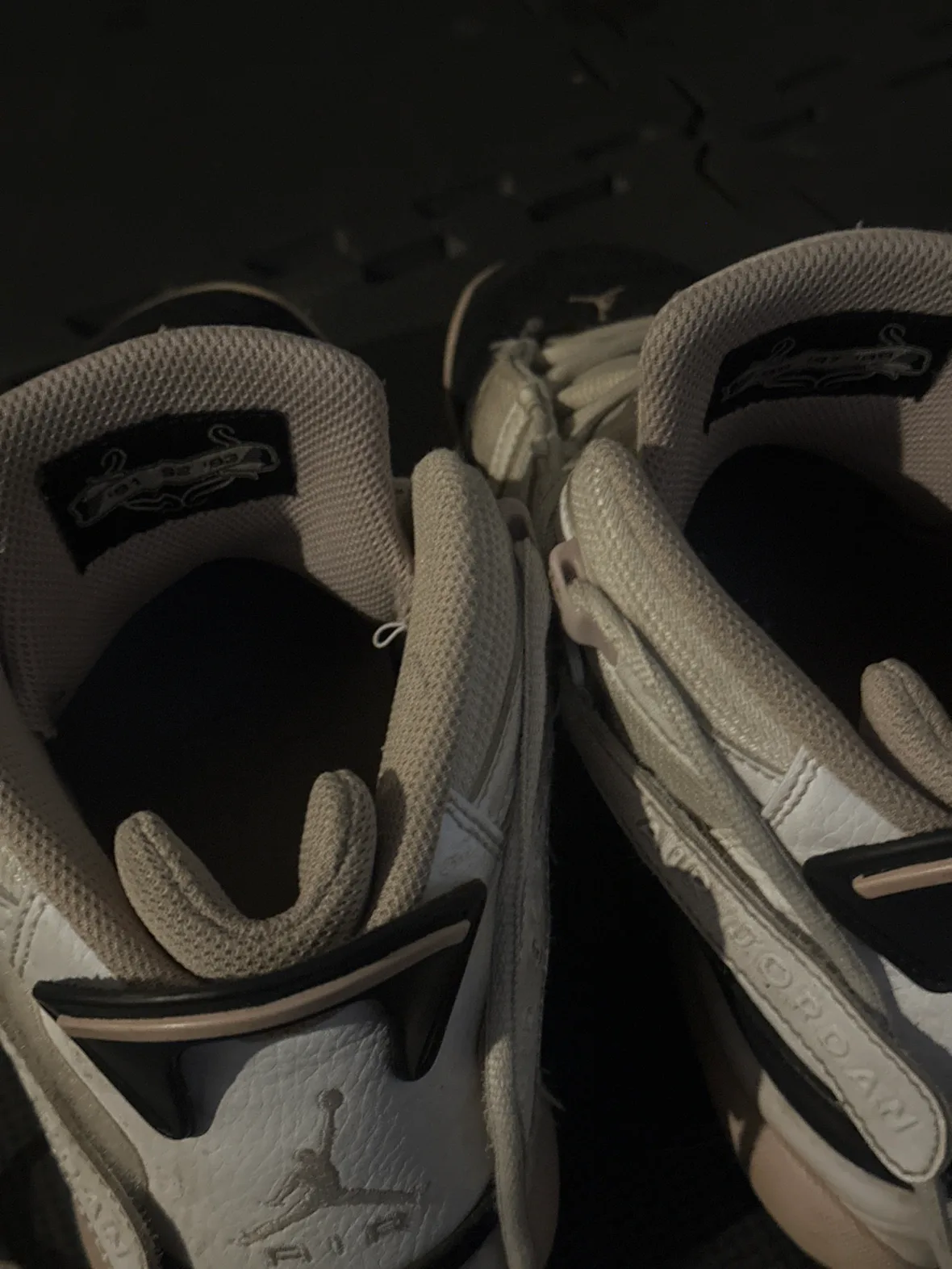 Air Jordan 6 Retro image indicator(5)