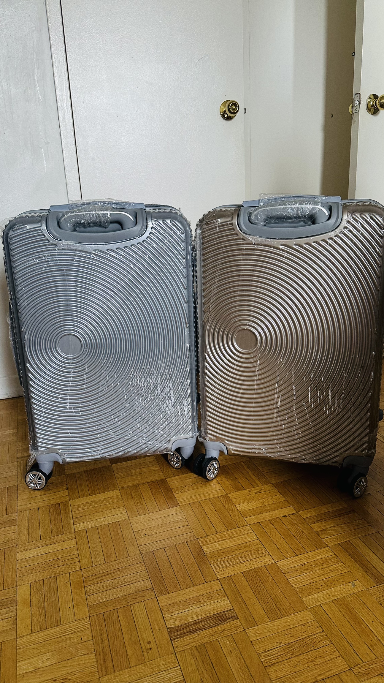 Set of Two Suitcases - photo 2