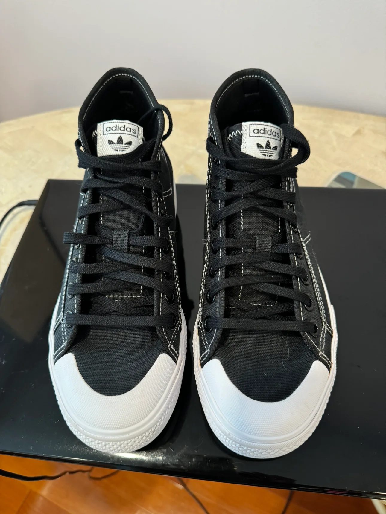 Brand new Adidas women’s fashion sneakers image indicator(2)