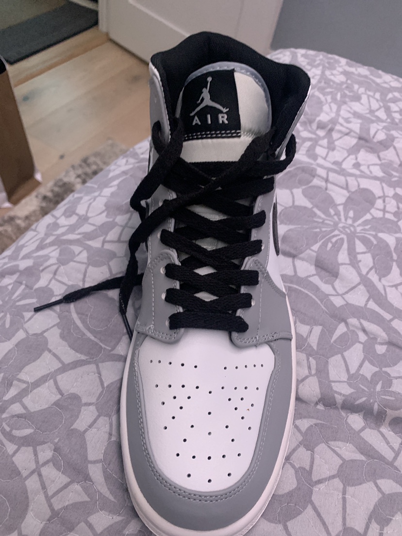 Air Jordan 1 Mid Grey - photo 2
