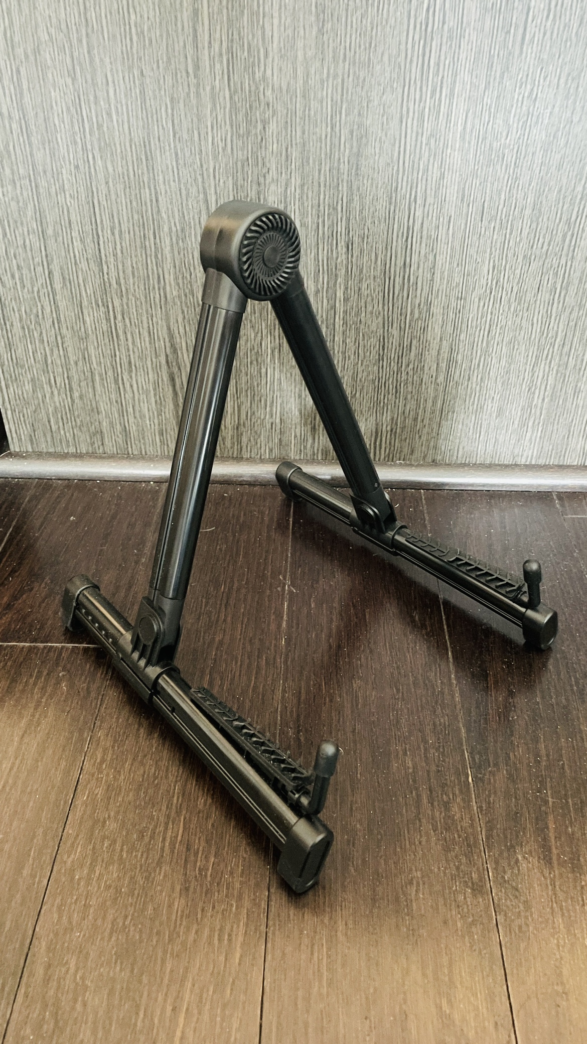 Guitar Stand