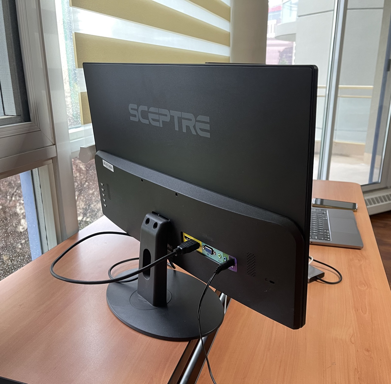 Sceptre and LG 24 inch Monitor Screens - photo 3