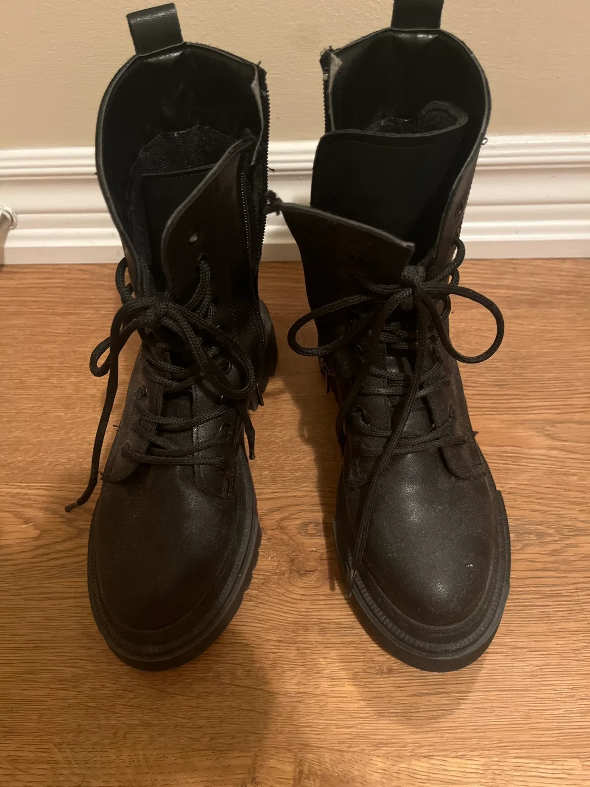 Black Platform Lace-Up Boots image indicator(2)