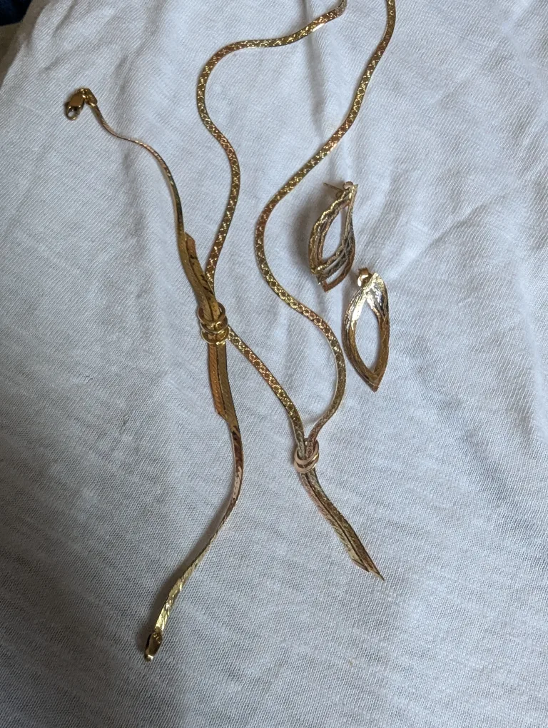 14k Gold  necklace, Bracelet and Dangle Earrings set tri gold