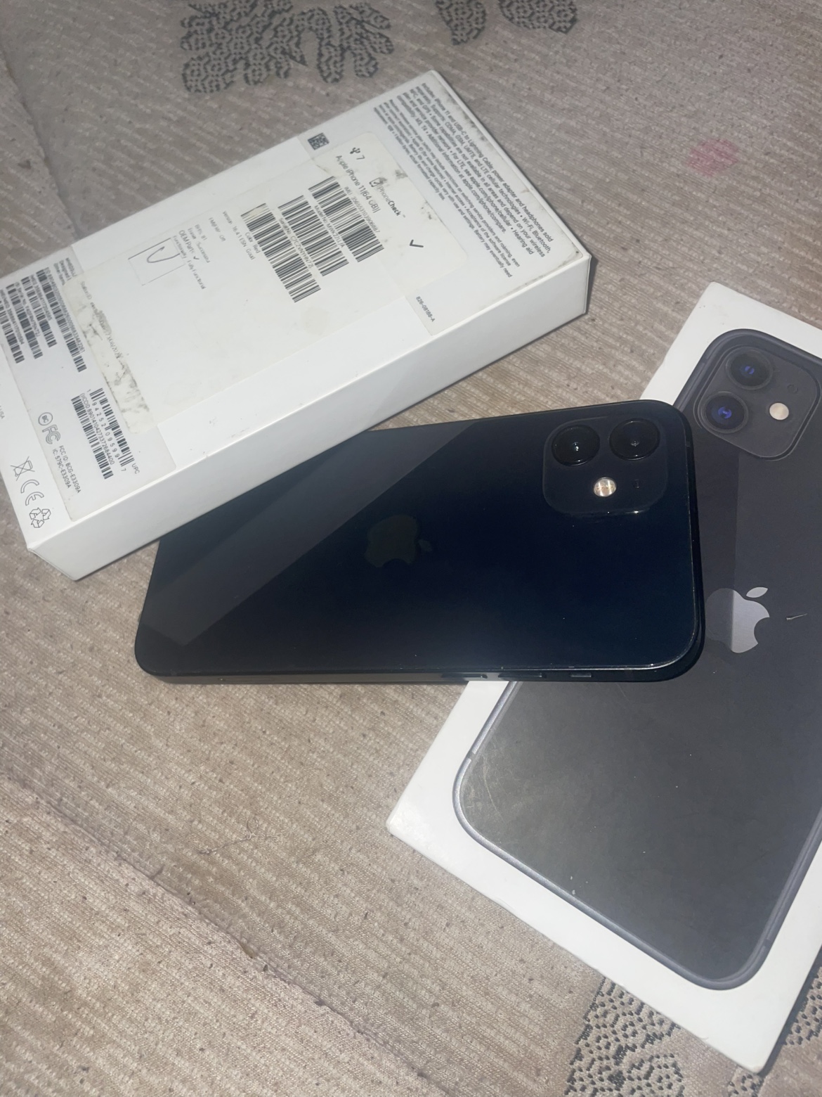IPhone 12 - photo 2
