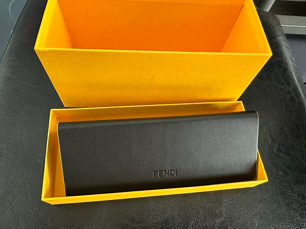 Fendi Sunglasses, brand new $200 image indicator(5)