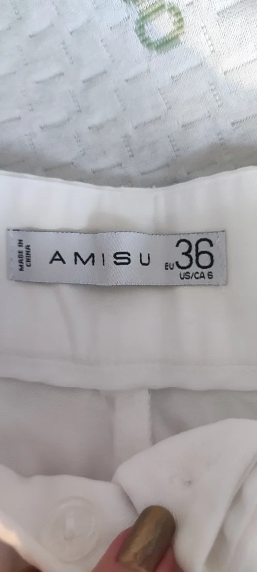 White Belted Shorts image indicator(4)