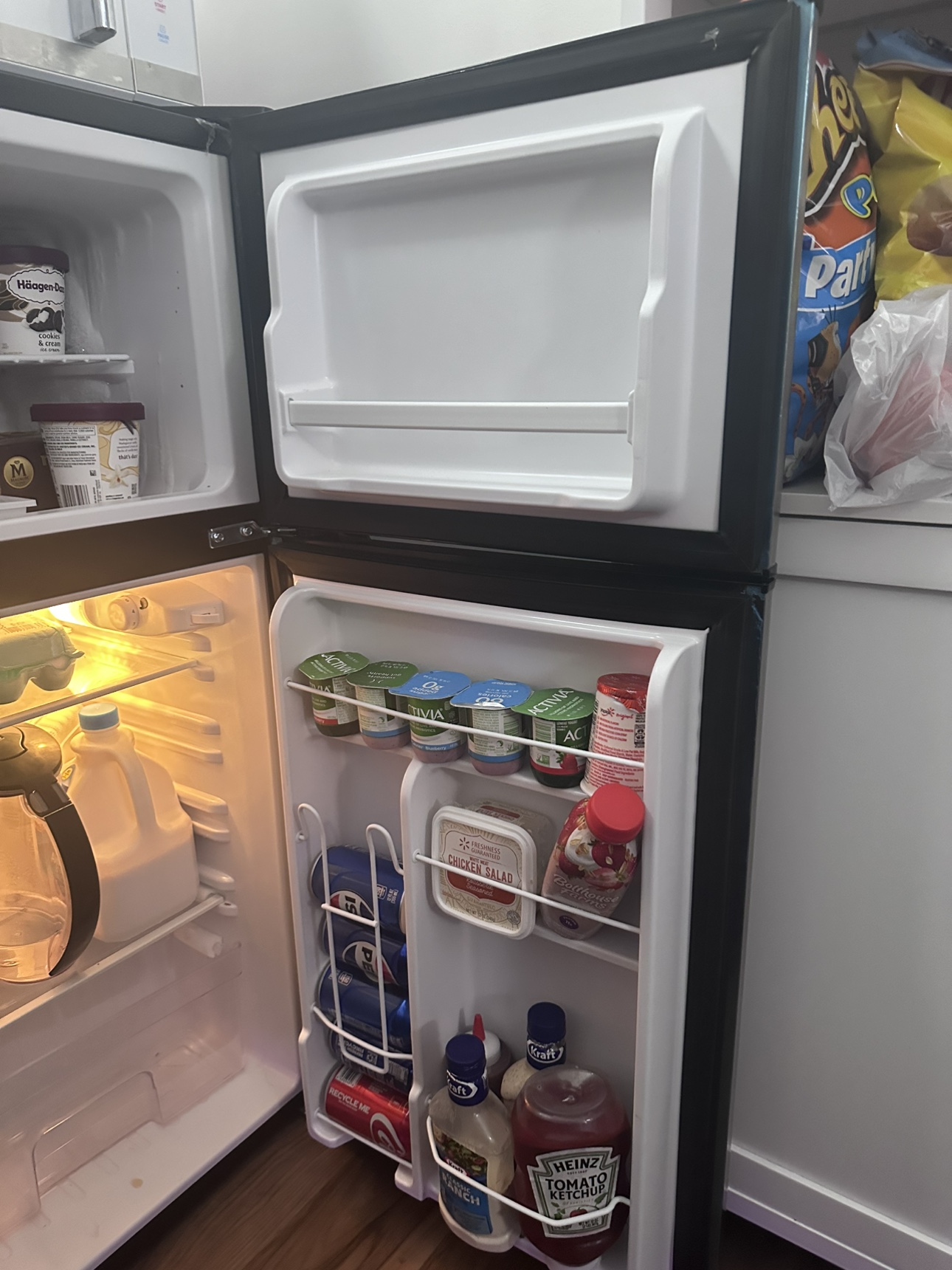 Refrigerator - photo 3