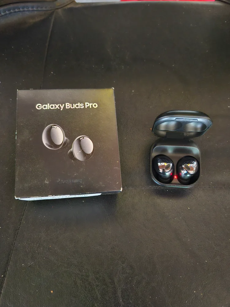 Samsung Galaxy Buds Pro thumbnail