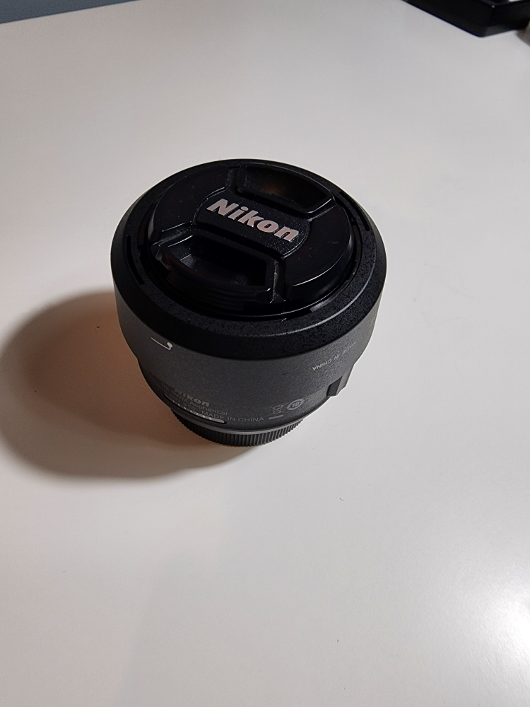 Nikon AF-S DX Nikkor 35mm f/1.8G Lens - photo 4