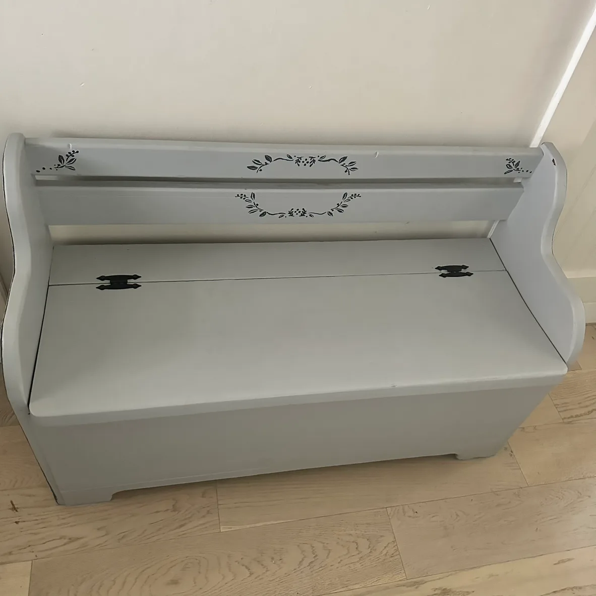 Solid wood Entryway / hallway bench with storage - bench seete image indicator(7)