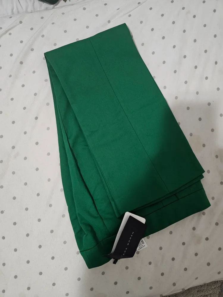 Green dress Pants from zara xs #ThriftyPicks image indicator(3)