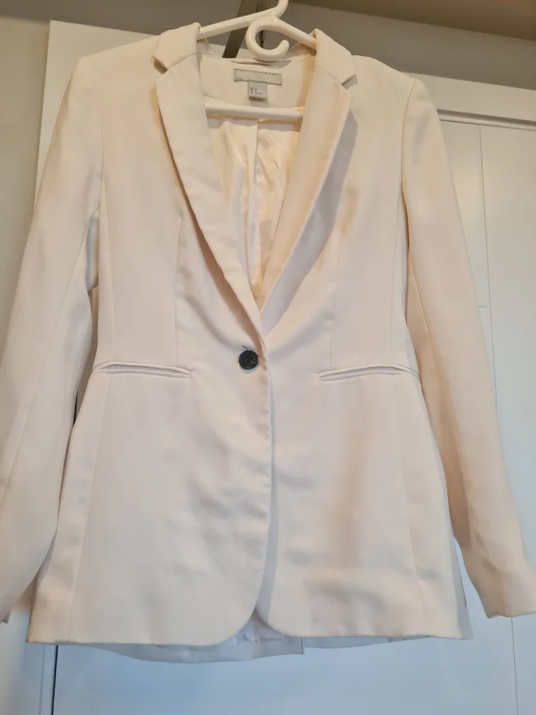 H&M White Blazer image indicator(3)