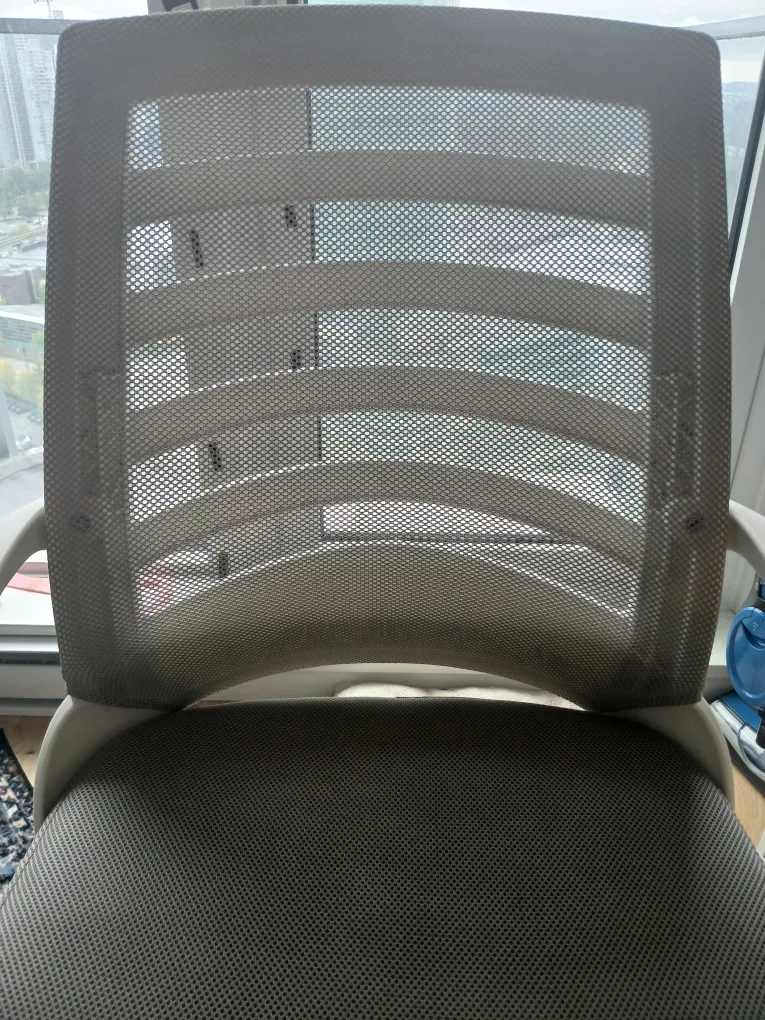 White Mesh Office Chair image indicator(3)
