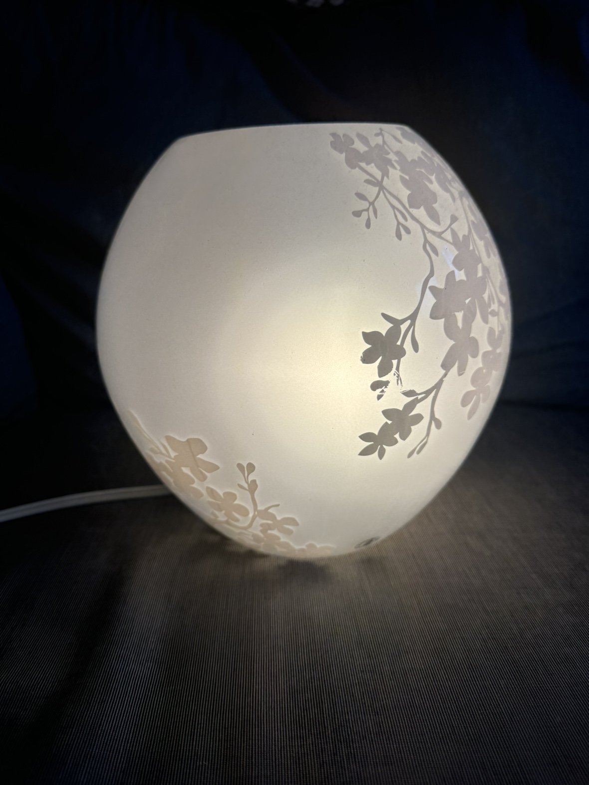 IKEA lamp with lightbulb