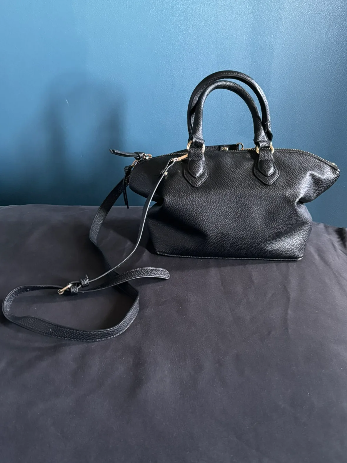 Black Handbag thumbnail