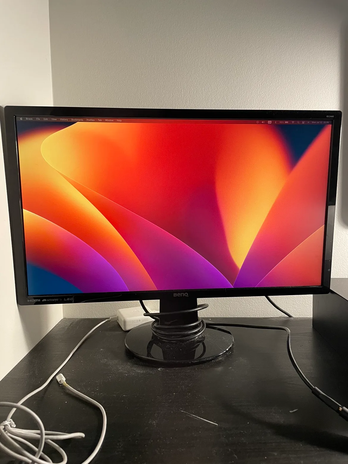 BenQ GL2460 24” Monitor with Wall Mount and other accessories thumbnail