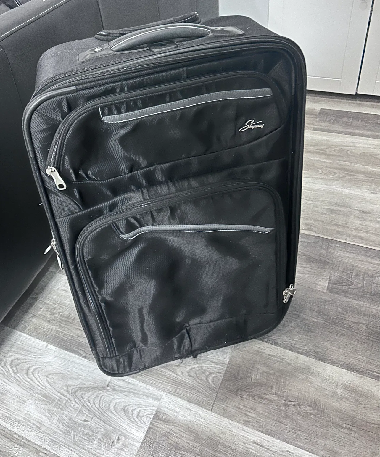 #freecycle used Black luggage forfree thumbnail