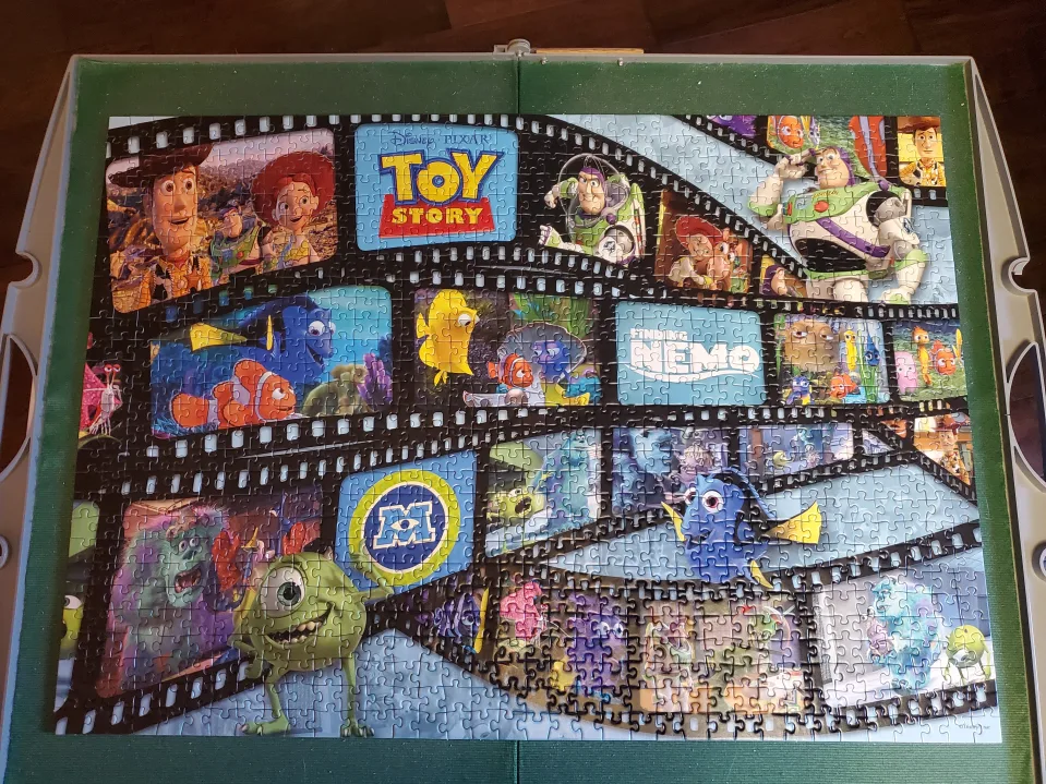 RAVENSBURGER DISNEY PIXAR FILM STRIP PUZZLE image indicator(2)
