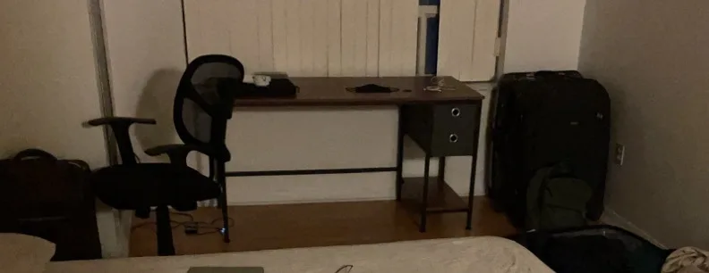 Desk and desk chair thumbnail