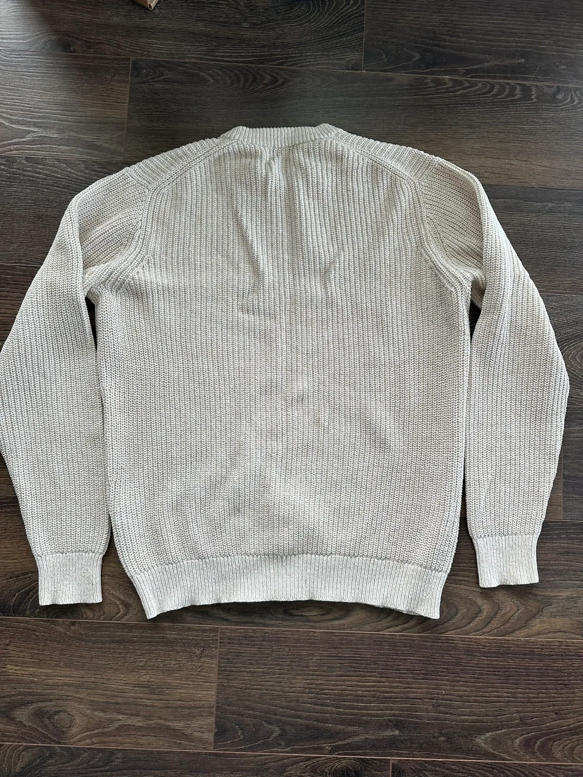Uniqlo Beige Sweater image indicator(2)