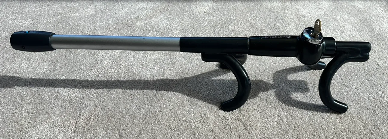 Master Lock Steering Wheel Lock image indicator(3)