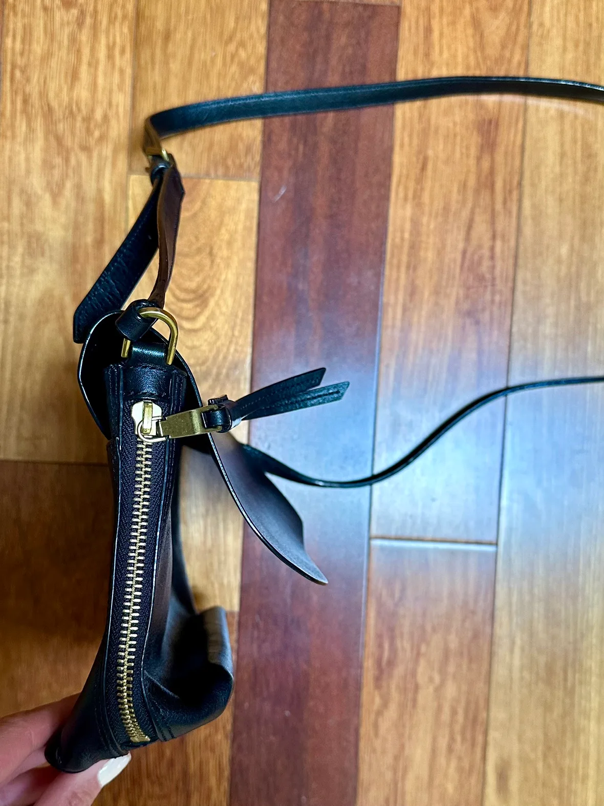 Fossil Black Leather Crossbody Bag image indicator(5)