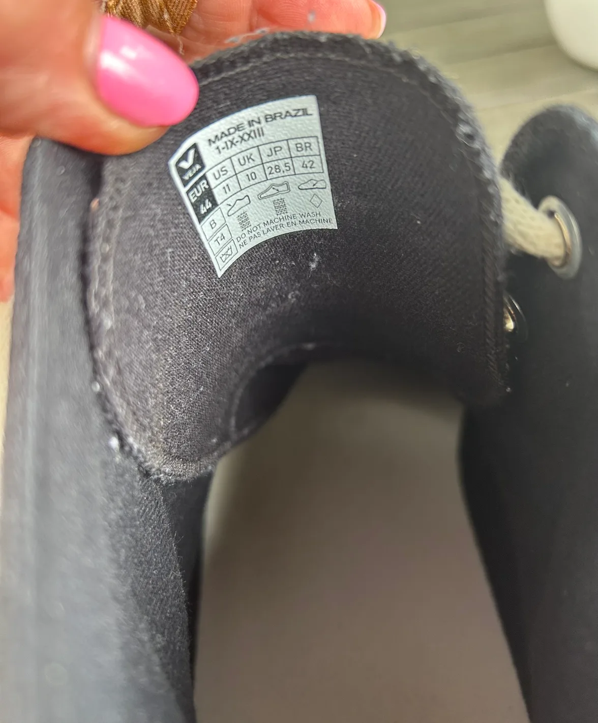 NWT Black Wata II Low sneakers Men. Size 11 US   44 EUR image indicator(4)