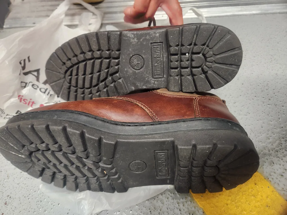 Timberland Brown Leather Shoes image indicator(8)