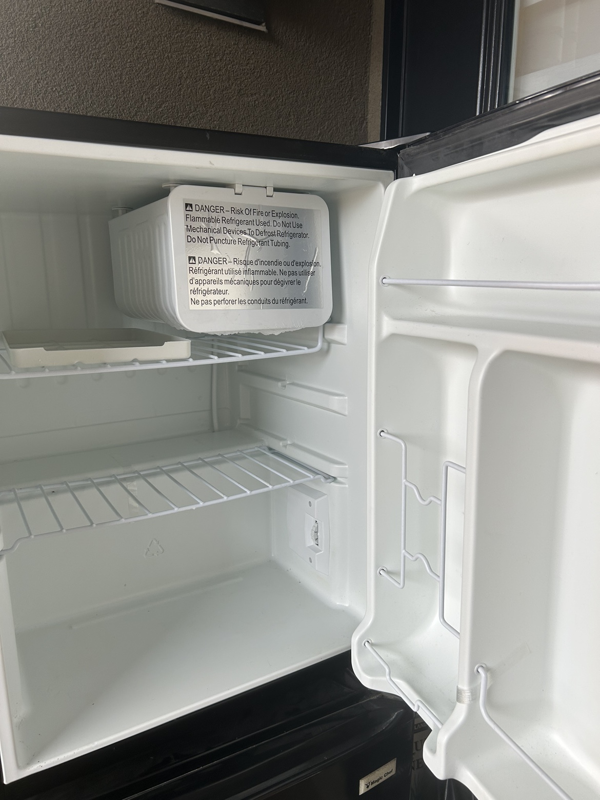 Hamilton Beach Mini Fridge - photo 2