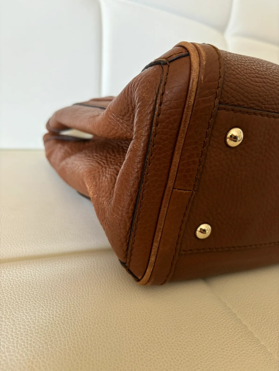 Gucci Leather Bella Medium Tote Bag Authentic image indicator(3)