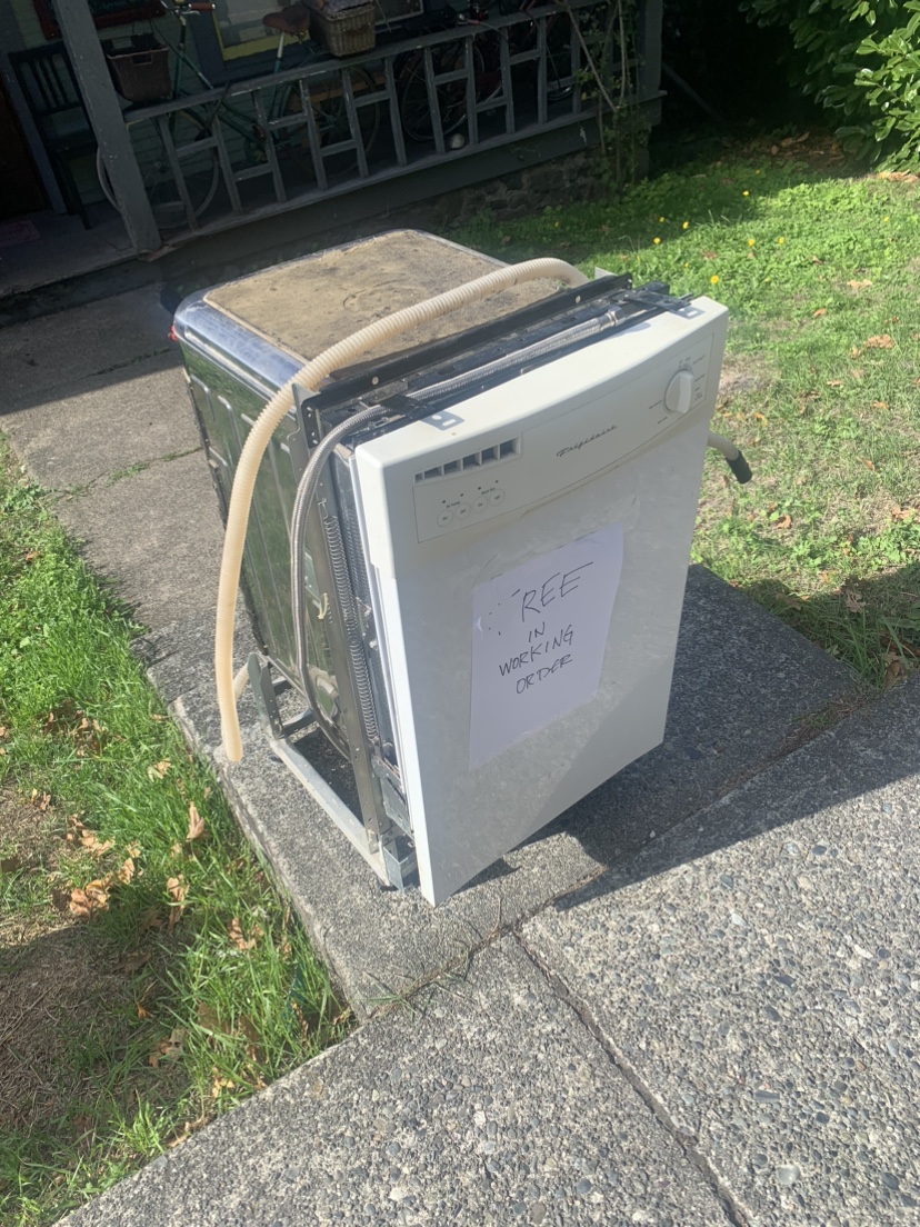 White Dishwasher #freecycle - photo 2