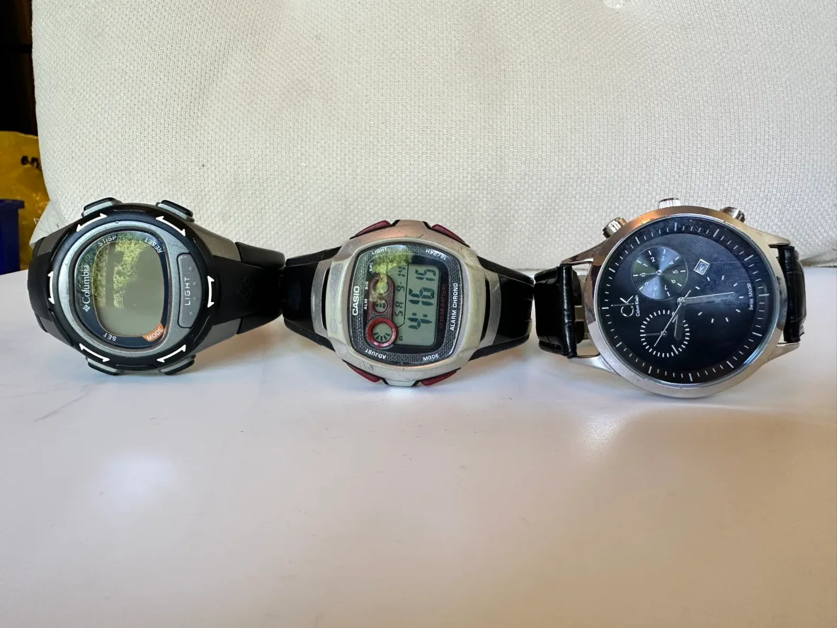 3 Watches Columbia & Casio and image indicator(2)