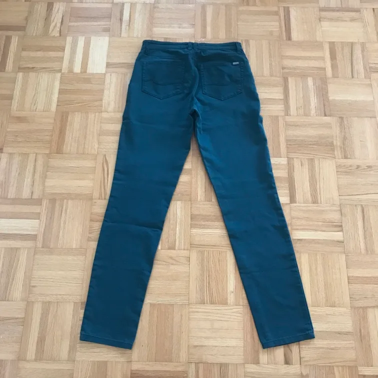 Reitmans Jeans - Green Jeans - Size 26 image indicator(5)