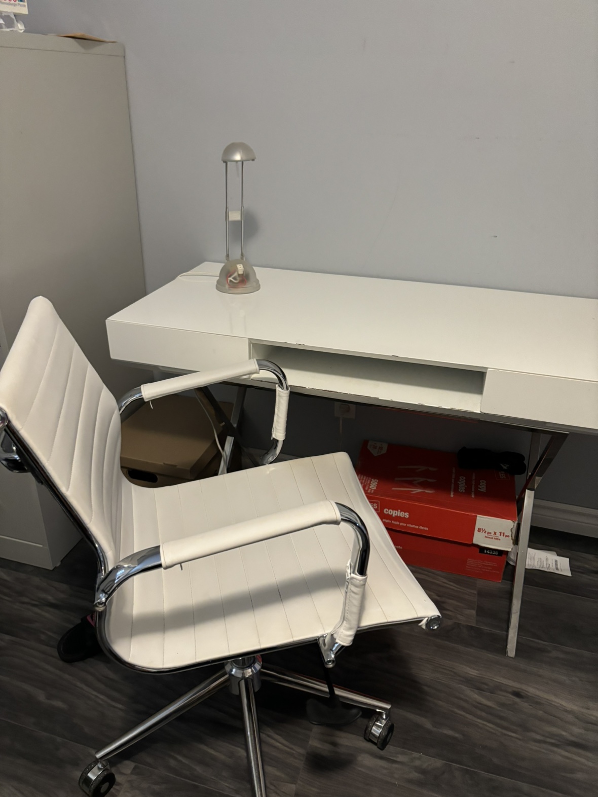 White Desk with Drawer and Matching Chair - photo 5