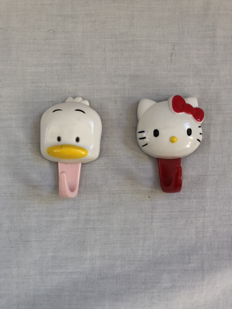 Hello Kitty Strong Adhesive Hook Hanging Hook Wall Hook Plastic