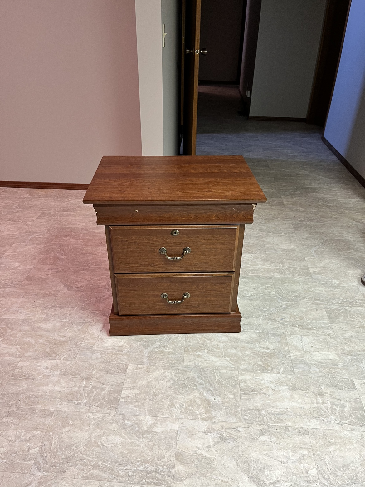 2 Wooden Nightstands with Drawers