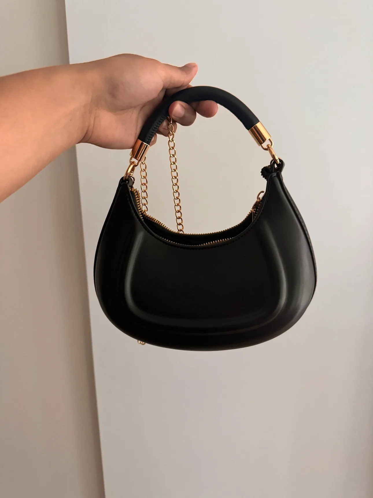 Handbag thumbnail