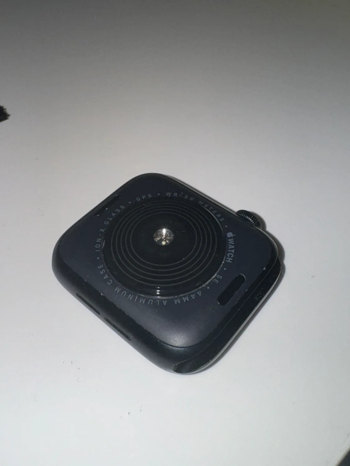 Apple Watch SE 2nd gen 44mm image indicator(4)