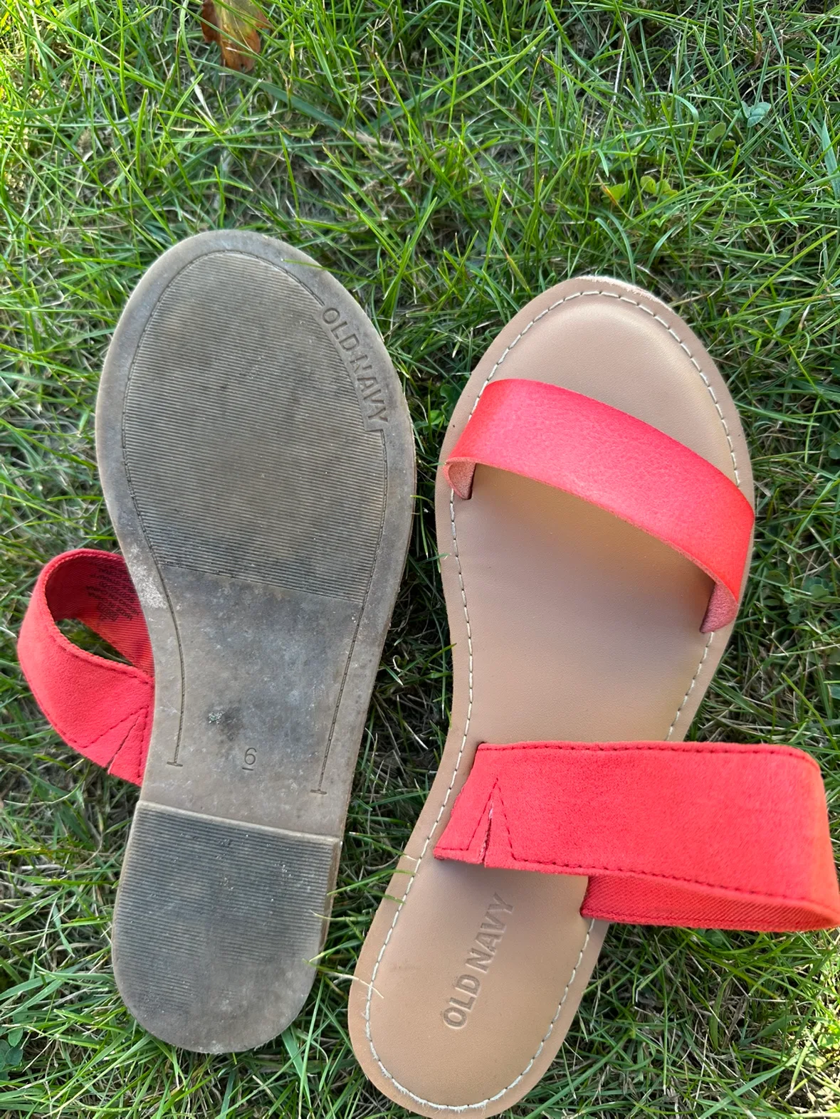 Old Navy Sandals thumbnail