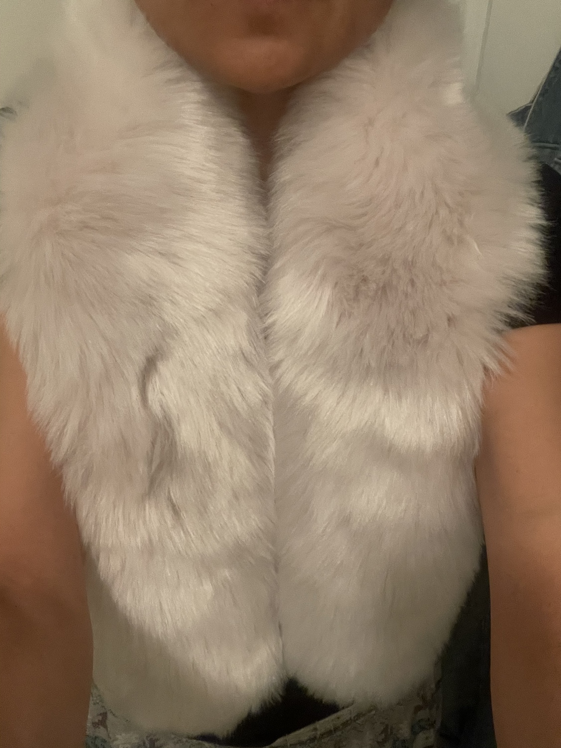 White Faux Fur Scarf - photo 3
