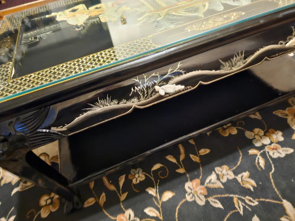 Asian black lacquer & Mother of Pearl glass-top coffee table image indicator(6)