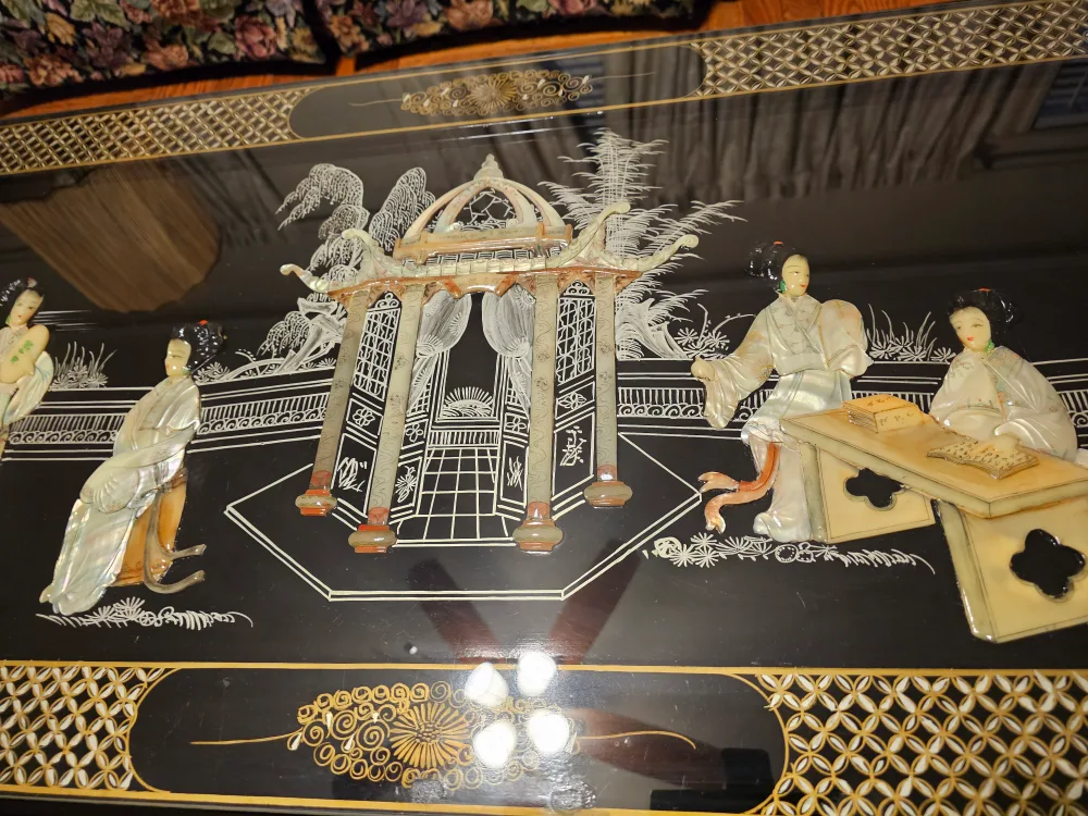 Asian black lacquer & Mother of Pearl glass-top coffee table image indicator(10)