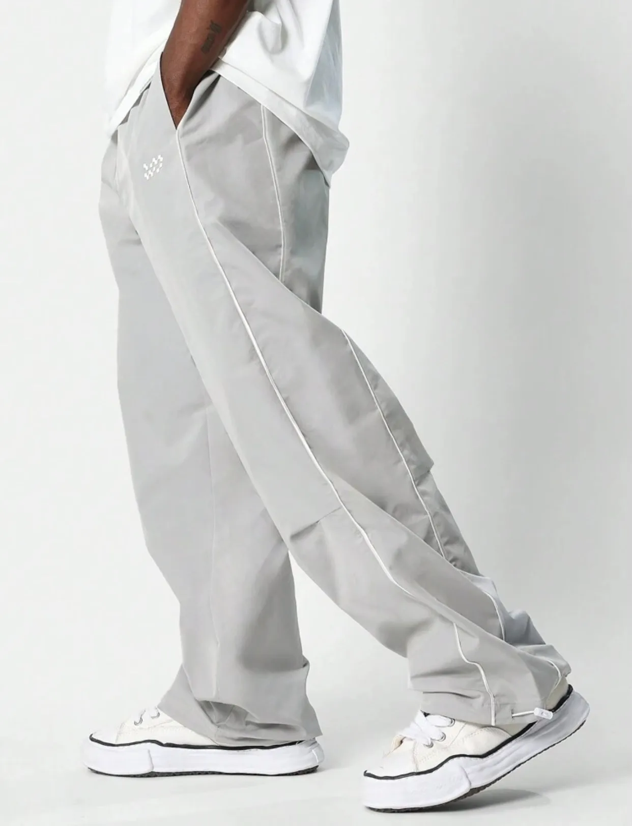 Baggy Parachute pants thumbnail